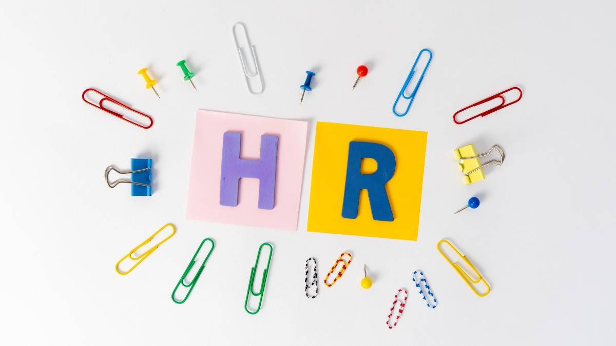 HR